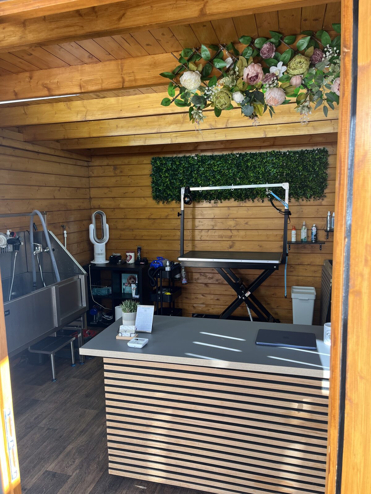 Hello Grooming one-to-one cabin salon, Spennymoor Inside the Hello Grooming cabin salon with grooming table and bath